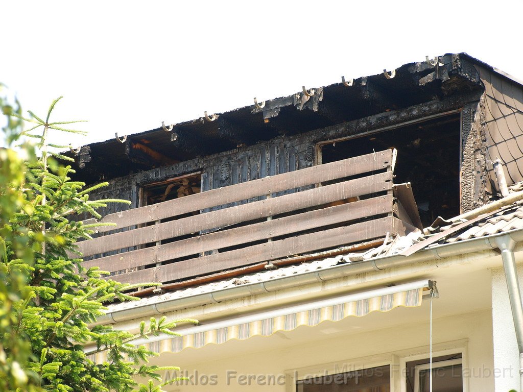 Mark Medlock s Dachwohnung ausgebrannt Koeln Porz Wahn Rolandstr P57.JPG